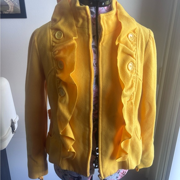 Yellow Ruffled Jacket - Picture 3 of 8